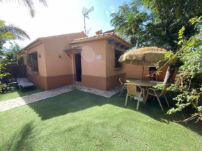 Casabungalow en complejo turístico con jardín pr